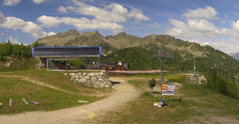 Webcam Skiarea Campiglio Dolomiti di Brenta Val di Sole Val Rendena - Seggiovia Orso Bruno 