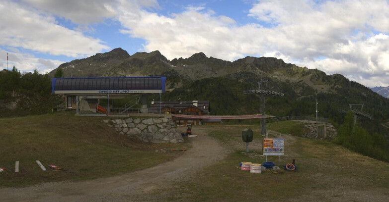 Webcam Ski area Campiglio Dolomiti di Brenta Val di Sole Val Rendena - Seggiovia Orso Bruno 