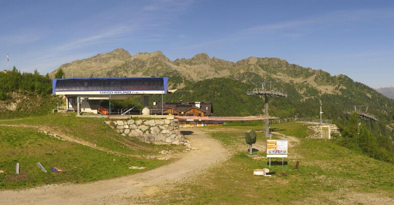 Webcam Ski area Campiglio Dolomiti di Brenta Val di Sole Val Rendena - Seggiovia Orso Bruno 