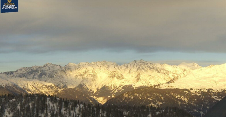 Webcam Folgarida-Marilleva  (Skiarea Campiglio Dolomiti di Brenta - Val di Sole Val Rendena) - Gruppo Ortles-Cevedale 