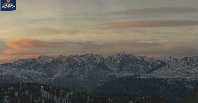 Webcam Folgarida-Marilleva  (Skiarea Campiglio Dolomiti di Brenta - Val di Sole Val Rendena) - Gruppo Ortles-Cevedale 