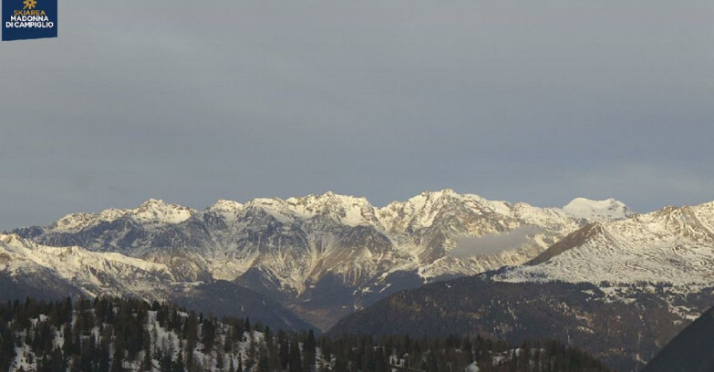 Webcam Folgarida-Marilleva  (Skiarea Campiglio Dolomiti di Brenta - Val di Sole Val Rendena) - Gruppo Ortles-Cevedale 