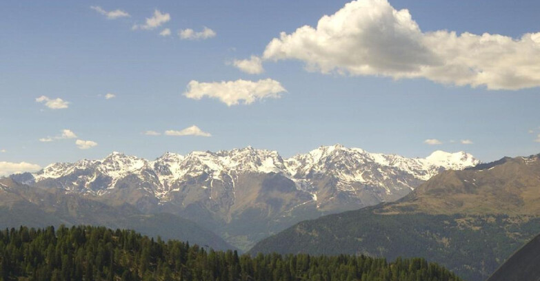 Webcam Folgarida-Marilleva  (Skiarea Campiglio Dolomiti di Brenta - Val di Sole Val Rendena) - Gruppo Ortles Cevedale 
