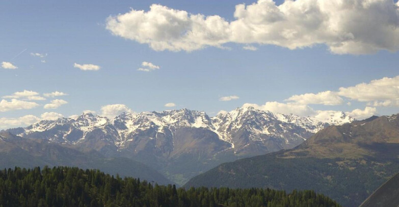 Webcam Folgarida-Marilleva  (Skiarea Campiglio Dolomiti di Brenta - Val di Sole Val Rendena) - Gruppo Ortles Cevedale 