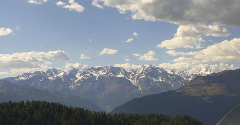 Webcam Folgarida-Marilleva  (Skiarea Campiglio Dolomiti di Brenta - Val di Sole Val Rendena) - Gruppo Ortles Cevedale 