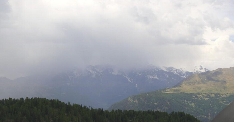 Webcam Folgarida-Marilleva  (Skiarea Campiglio Dolomiti di Brenta - Val di Sole Val Rendena) - Gruppo Ortles Cevedale 