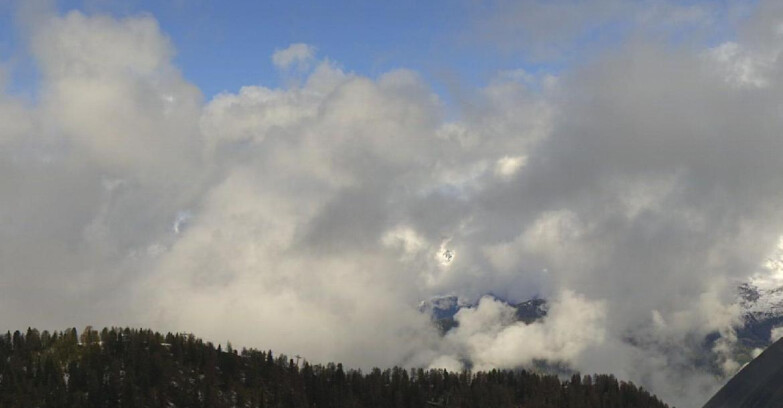 Webcam Folgarida-Marilleva  (Skiarea Campiglio Dolomiti di Brenta - Val di Sole Val Rendena) - Gruppo Ortles Cevedale  