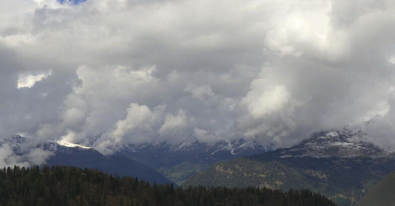 Webcam Folgarida-Marilleva  (Skiarea Campiglio Dolomiti di Brenta - Val di Sole Val Rendena) - Gruppo Ortles Cevedale  