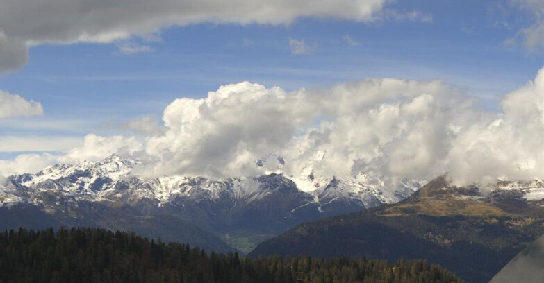 Webcam Folgarida-Marilleva  (Skiarea Campiglio Dolomiti di Brenta - Val di Sole Val Rendena) - Gruppo Ortles Cevedale  