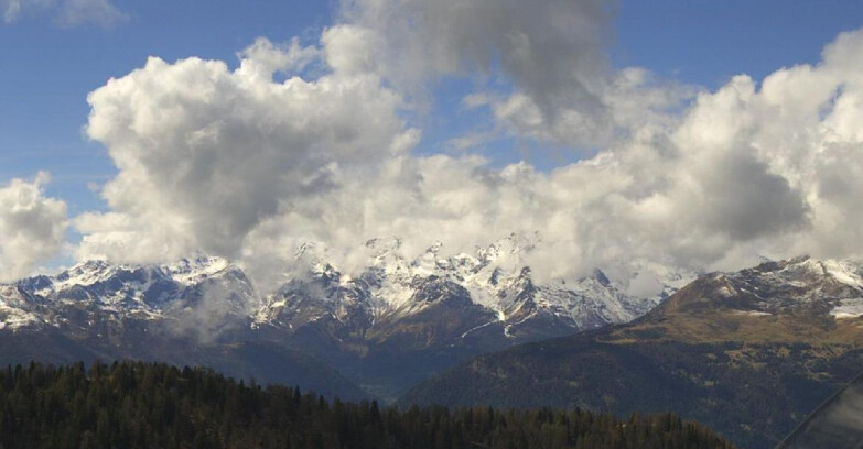 Webcam Folgarida-Marilleva  (Skiarea Campiglio Dolomiti di Brenta - Val di Sole Val Rendena) - Gruppo Ortles Cevedale  