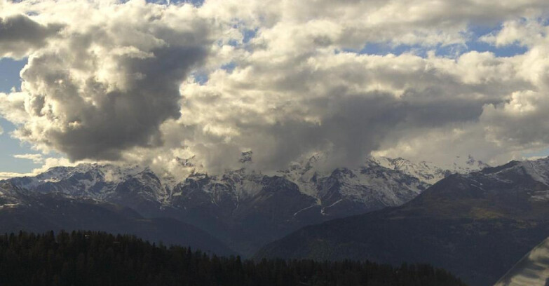 Webcam Folgarida-Marilleva  (Skiarea Campiglio Dolomiti di Brenta - Val di Sole Val Rendena) - Gruppo Ortles Cevedale  