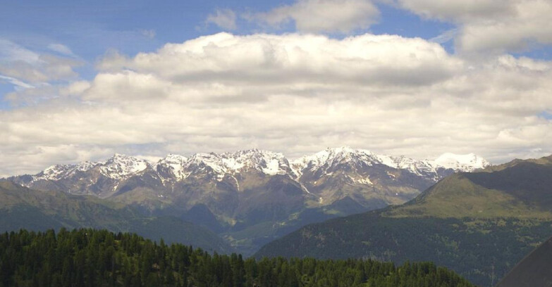 Webcam Folgarida-Marilleva  (Skiarea Campiglio Dolomiti di Brenta - Val di Sole Val Rendena) - Gruppo Ortles Cevedale 