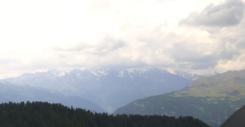 Webcam Folgarida-Marilleva  (Skiarea Campiglio Dolomiti di Brenta - Val di Sole Val Rendena) - Gruppo Ortles Cevedale 