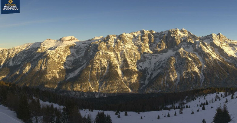 Webcam Folgarida-Marilleva  (Skiarea Campiglio Dolomiti di Brenta - Val di Sole Val Rendena) - Marilleva-Val Panciana