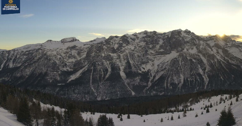 Webcam Folgarida-Marilleva  (Skiarea Campiglio Dolomiti di Brenta - Val di Sole Val Rendena) - Marilleva-Val Panciana