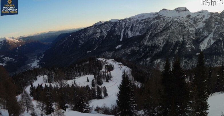 Webcam Ski area Campiglio Dolomiti di Brenta Val di Sole Val Rendena - Folgarida Malghet Aut 