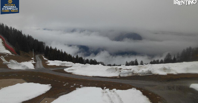 Webcam Folgarida-Marilleva  (Skiarea Campiglio Dolomiti di Brenta - Val di Sole Val Rendena) - Pista delle Rocce - Folgarida