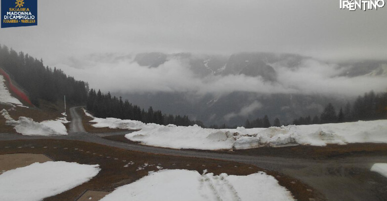 Webcam Folgarida-Marilleva  (Skiarea Campiglio Dolomiti di Brenta - Val di Sole Val Rendena) - Pista delle Rocce - Folgarida