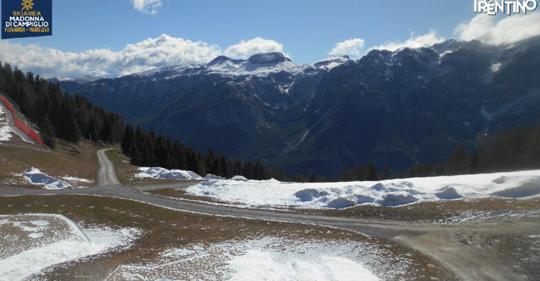 Webcam Skiarea Campiglio Dolomiti di Brenta Val di Sole Val Rendena - Pista delle Rocce - Folgarida