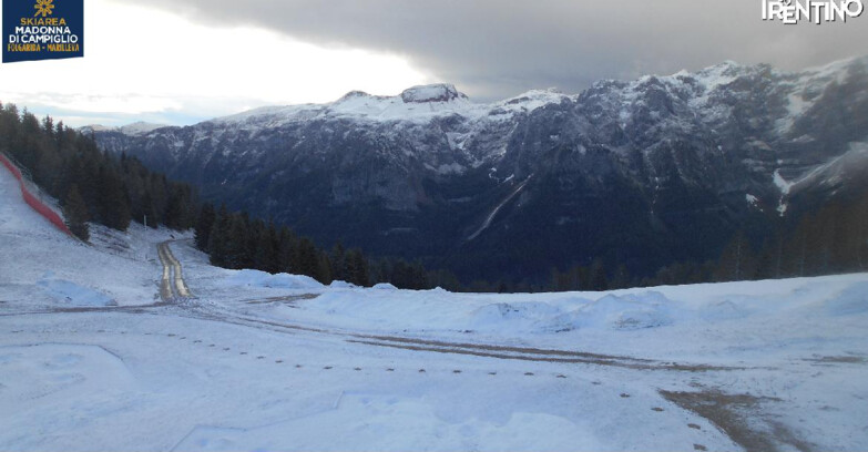 Webcam Skiarea Campiglio Dolomiti di Brenta Val di Sole Val Rendena - Pista delle Rocce - Folgarida