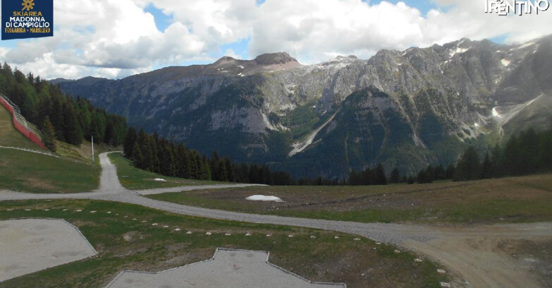 Webcam Skiarea Campiglio Dolomiti di Brenta Val di Sole Val Rendena - Pista delle Rocce - Folgarida