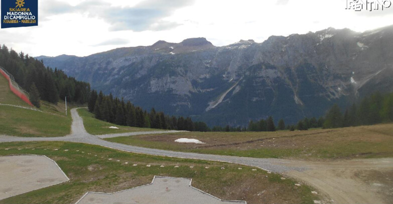 Webcam Skiarea Campiglio Dolomiti di Brenta Val di Sole Val Rendena - Pista delle Rocce - Folgarida