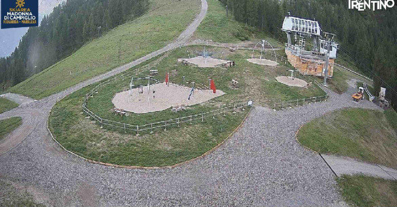 Webcam Skiarea Campiglio Dolomiti di Brenta Val di Sole Val Rendena - Pista delle Rocce - Folgarida