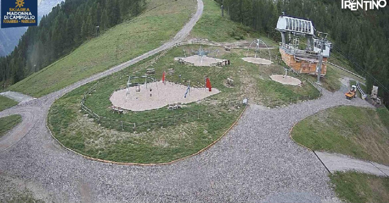 Webcam Skiarea Campiglio Dolomiti di Brenta Val di Sole Val Rendena - Pista delle Rocce - Folgarida