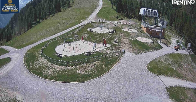 Webcam Ski area Campiglio Dolomiti di Brenta Val di Sole Val Rendena - Pista delle Rocce - Folgarida