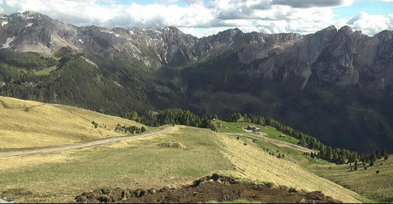 Webcam Pozza di Fassa-Aloch-Buffaure  - Rifugio Baita Cuz