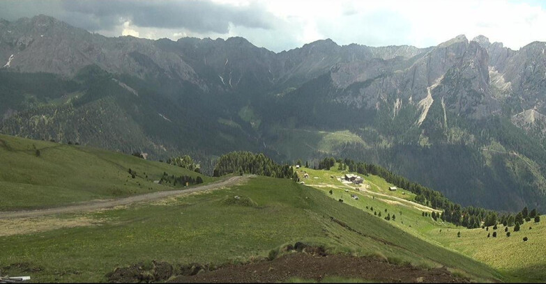 Webcam Pozza di Fassa-Aloch-Buffaure  - Rifugio Baita Cuz