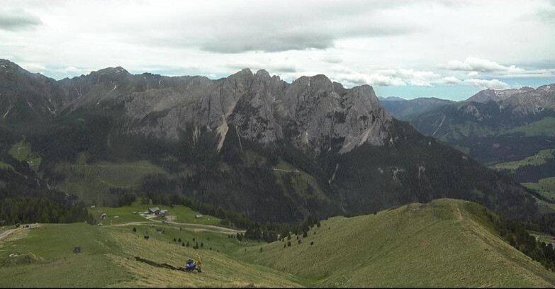 Webcam Pozza di Fassa-Aloch-Buffaure  - Cima 11 e Cima 12