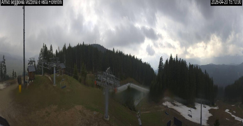 Webcam Лавароне  - Chair lift Laghetto 