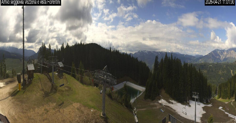 Webcam Ski Area Lavarone  - Chair lift Laghetto 