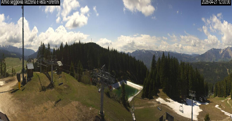 Webcam Ski Area Lavarone  - Chair lift Laghetto 