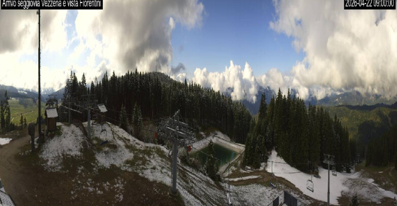 Webcam Lavarone - Chair lift Laghetto 