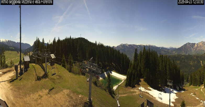 Webcam Ski area Lavarone - Arrivo seggiovia Laghetto