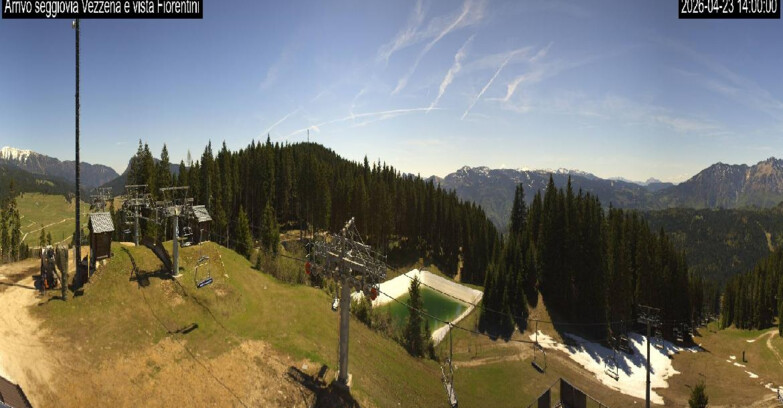 Webcam Ski area Lavarone - Arrivo seggiovia Laghetto