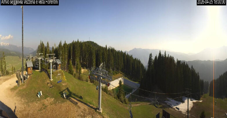 Webcam Lavarone - Chair lift Laghetto 