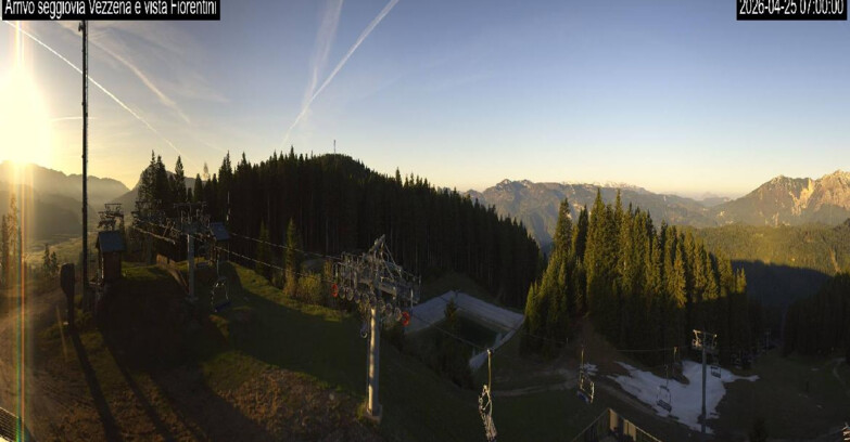 Webcam Lavarone - Chair lift Laghetto 