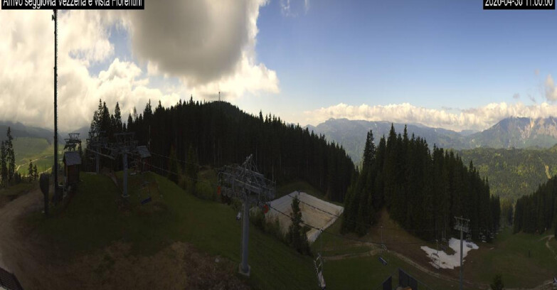 Webcam Lavarone - Chair lift Laghetto 