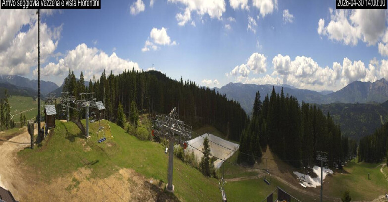 Webcam Lavarone - Chair lift Laghetto 