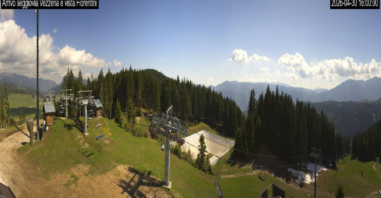 Webcam Lavarone - Chair lift Laghetto 