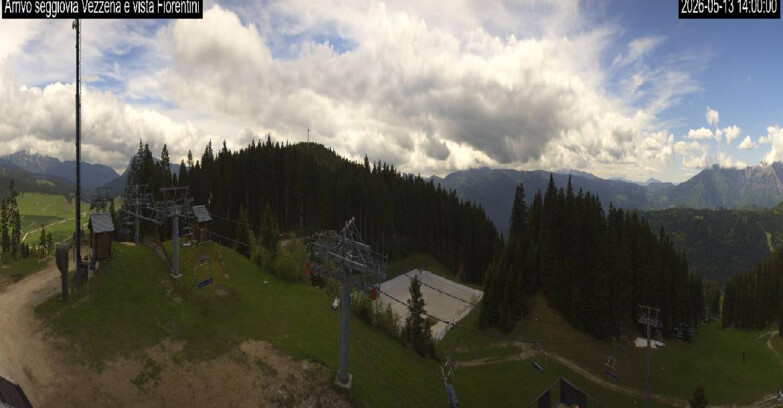 Webcam Ski area Lavarone - Arrivo seggiovia Laghetto