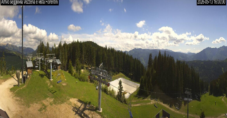 Webcam Ski area Lavarone - Arrivo seggiovia Laghetto