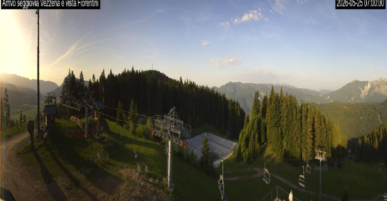 Webcam Lavarone - Chair lift Laghetto 