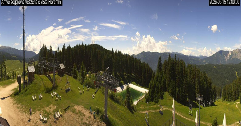 Webcam Lavarone - Chair lift Laghetto 