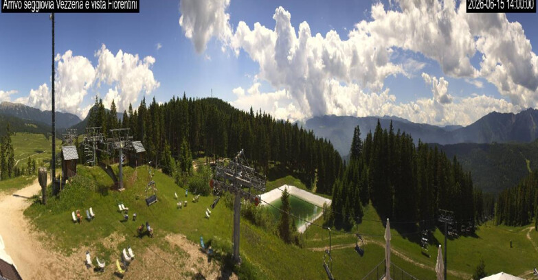 Webcam Lavarone - Chair lift Laghetto 
