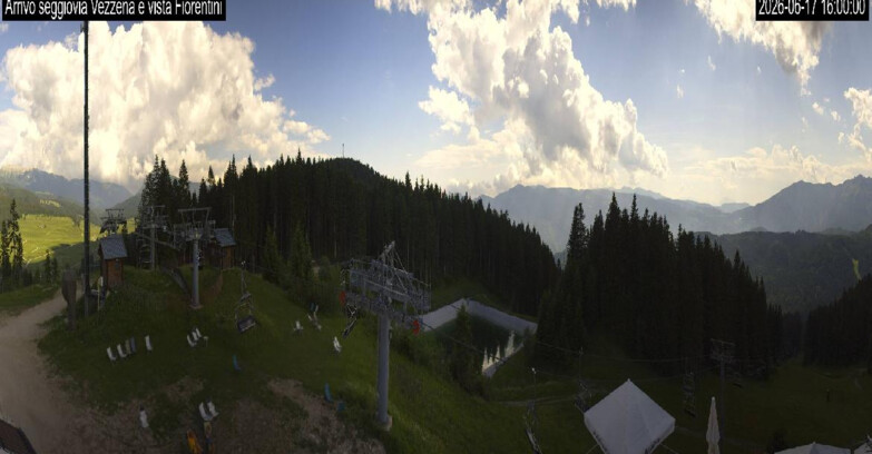 Webcam Lavarone Skigegiet - Laghetto Sessellift 