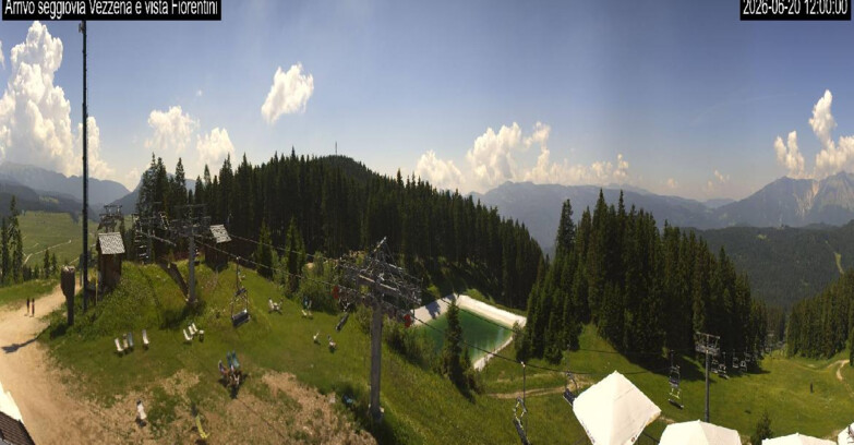 Webcam Ski area Lavarone - Arrivo seggiovia Laghetto